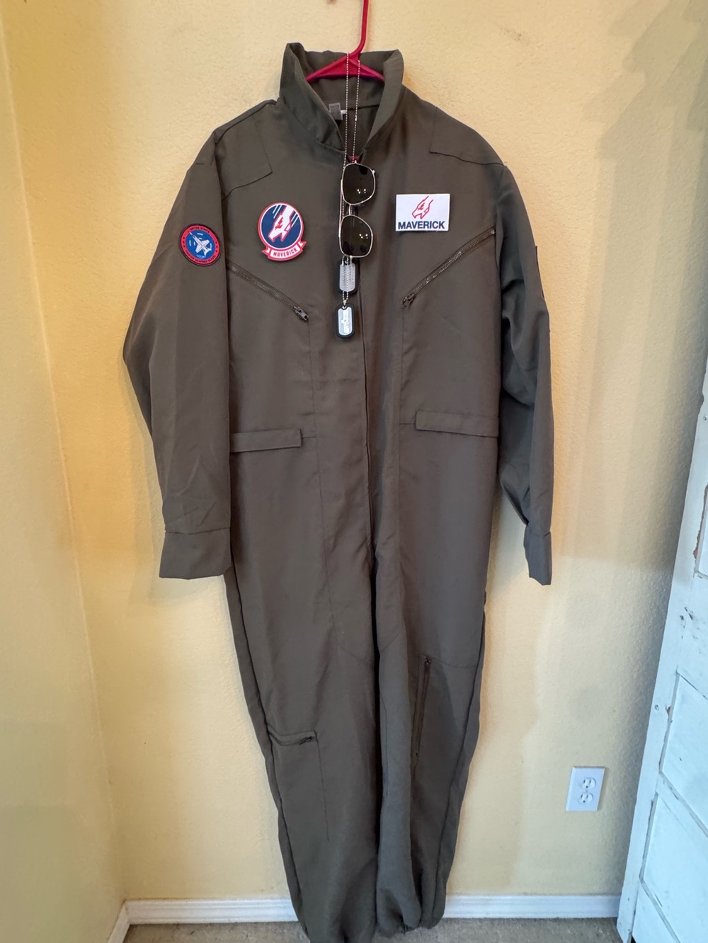 Top Gun Maverick Flight Suit Costume - Suit Glasses and Dog Tags- Size L/XL